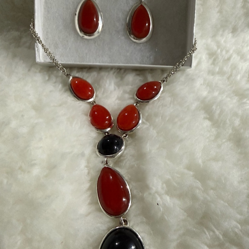 Red and Black Teardrop Gemstone Necklace - Silver-Tone Setting